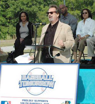 Mike Veeck.JPG