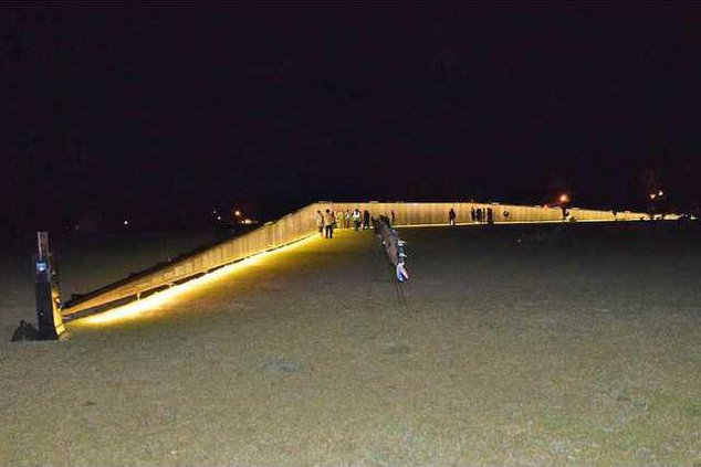 The Wall That Heals - Night Web